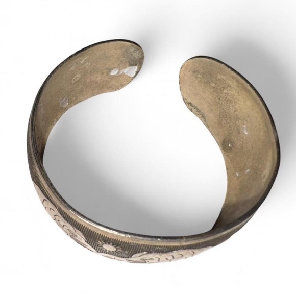 Vintage Elephant Engraved Metal Cuff Bracelet - Picture 2 of 3